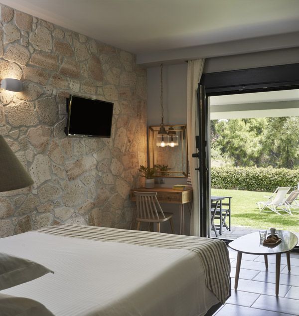 JUNIOR SUITE WITH GARDEN VIEW